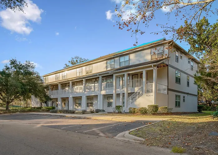 Convenient & Inviting - Fully-Equipped 2Bd Condo
