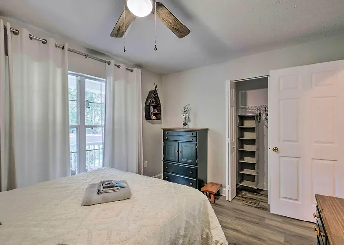 Serene Old Town Getaway Near Suwannee River!